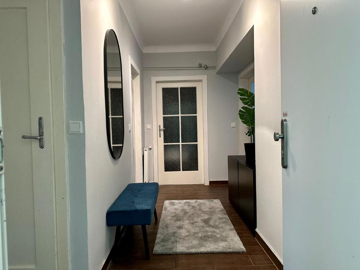 Balcony Apartment, 1 Min To U1 Reumannplatz Vienne Extérieur photo