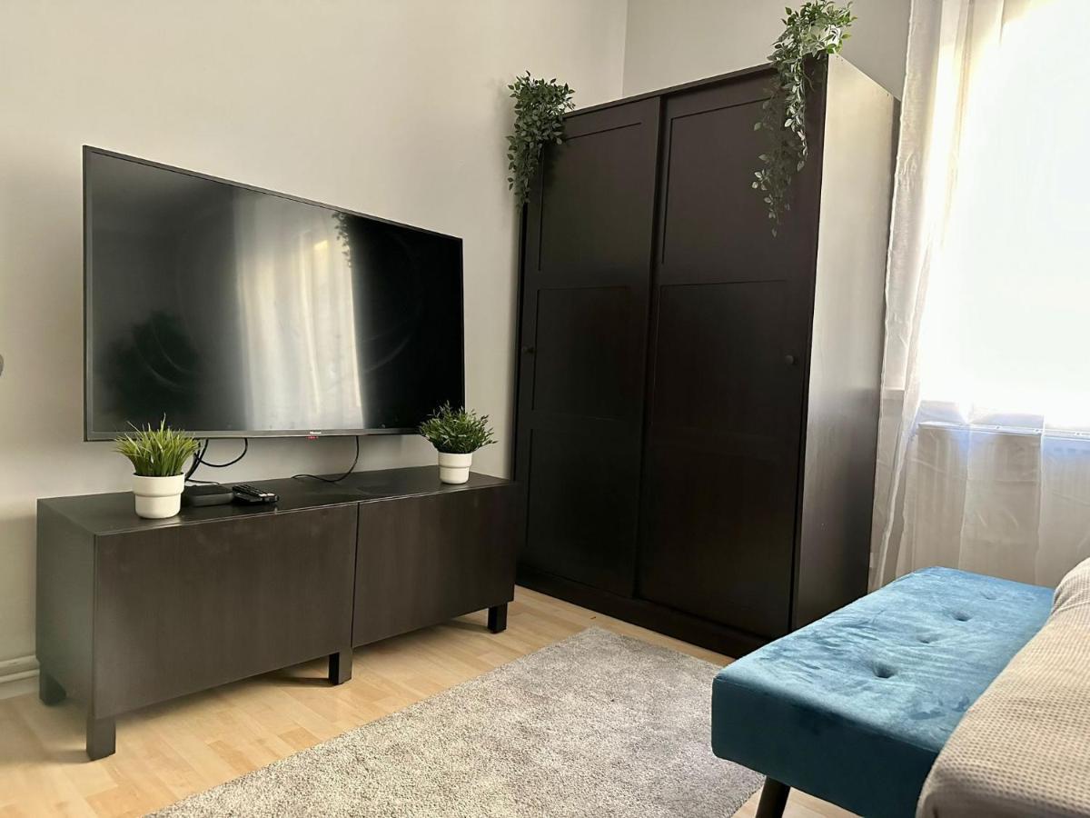 Balcony Apartment, 1 Min To U1 Reumannplatz Vienne Extérieur photo